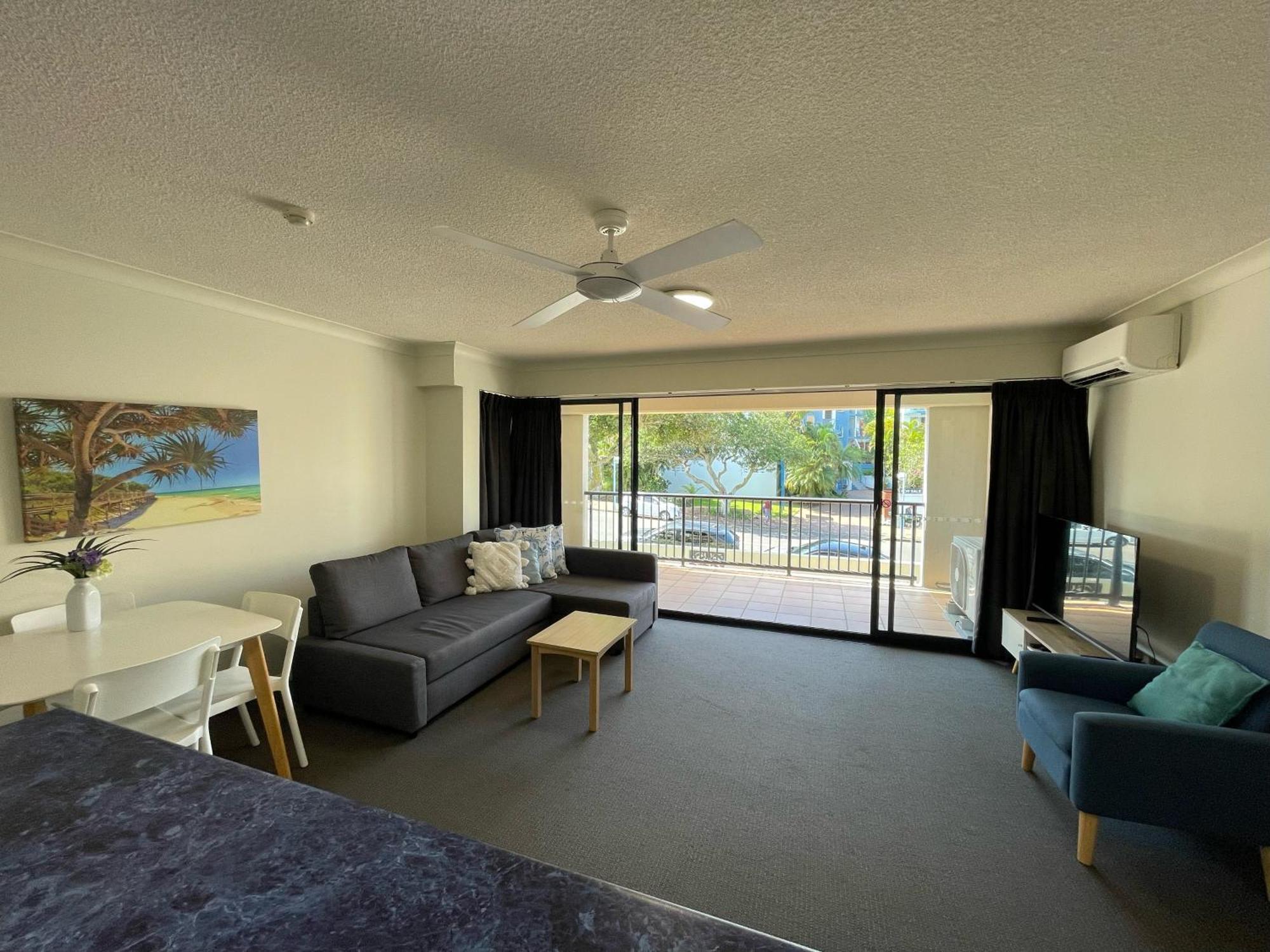 קלונדרה Belaire Place Motel Apartments מראה חיצוני תמונה