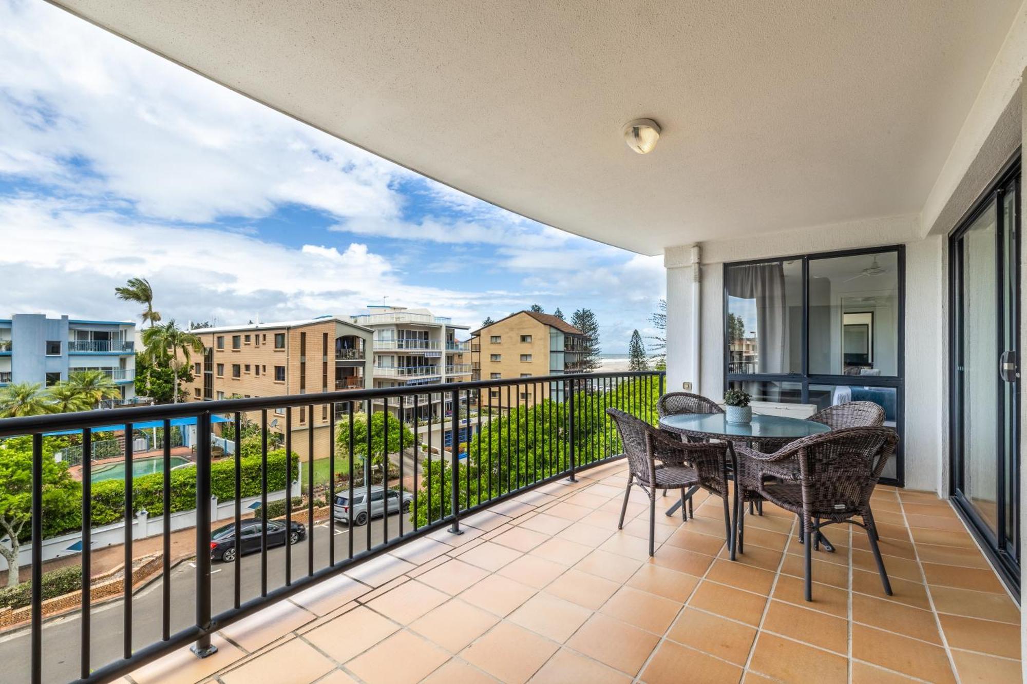 קלונדרה Belaire Place Motel Apartments מראה חיצוני תמונה