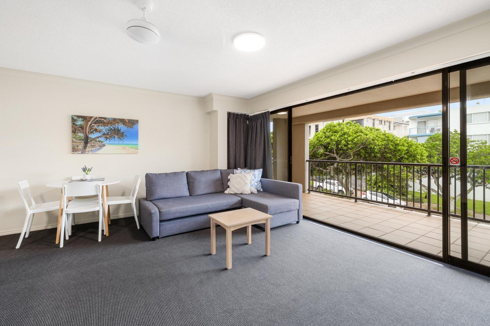 קלונדרה Belaire Place Motel Apartments מראה חיצוני תמונה