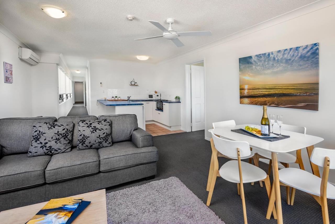 קלונדרה Belaire Place Motel Apartments מראה חיצוני תמונה
