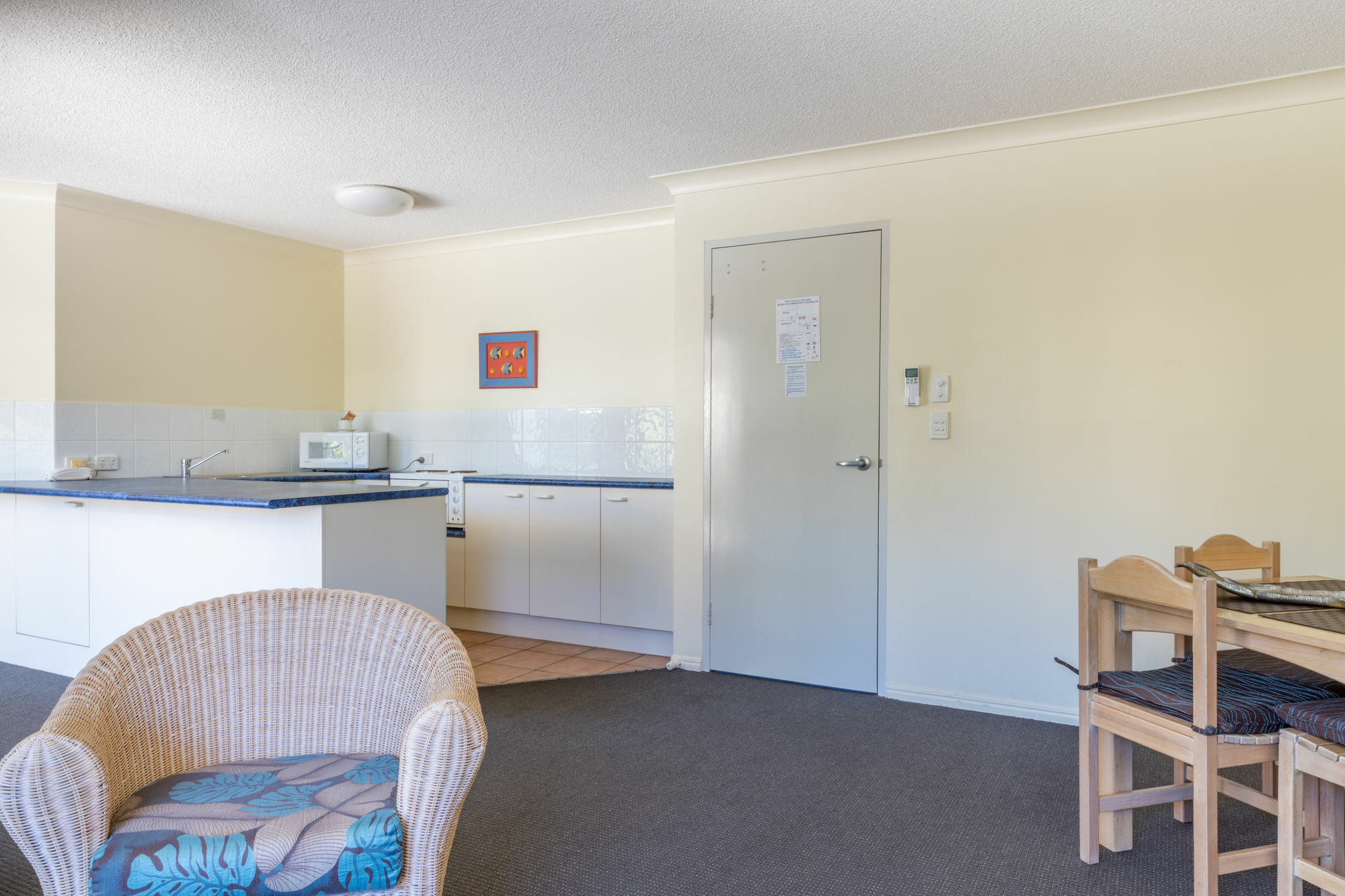 קלונדרה Belaire Place Motel Apartments מראה חיצוני תמונה